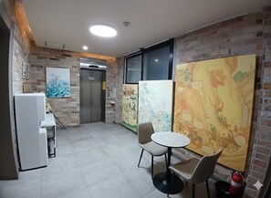 施設の正面