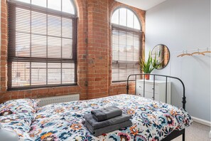 2 soverom, strykejern/-brett, wi-fi (inkludert) og sengetøy