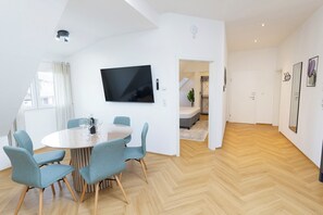 Dining - Exclusive apartment “Tony”
Modern living for up to 6 people in a prime location (Küssaberg)