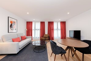 Studio, tupakointi kielletty | Oleskelualue