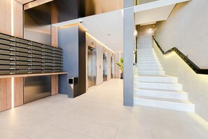 Pintu masuk interior