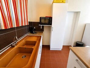 Geladeira, fogão, cooktop, lava-louças