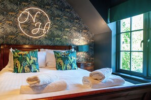 2 bedrooms, iron/ironing board, WiFi, bed sheets - Northern Hideaways, Apple Store  (Northumberland)