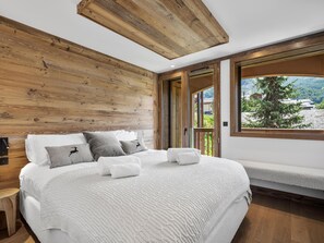 3 bedrooms, WiFi (free)