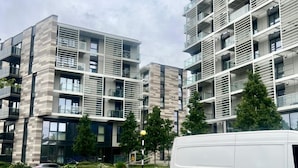 Exterior - Luxury 2 bed 2 Bath, 1 min Walk From Station (London)