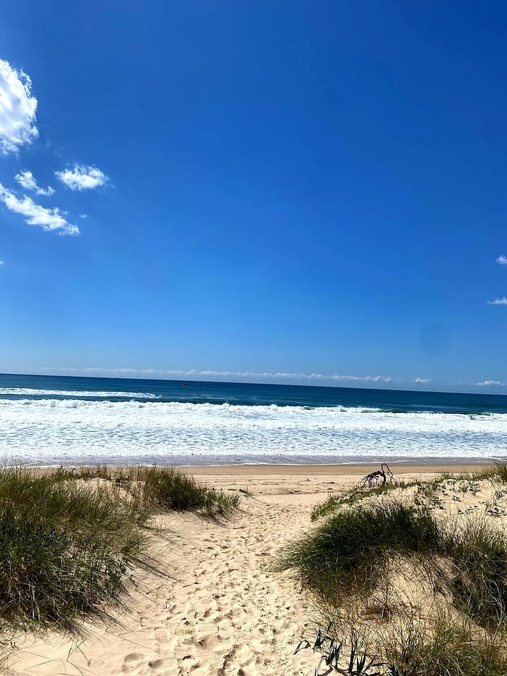 Vlak bij het strand, ligstoelen