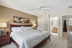 6 bedrooms, desk, iron/ironing board, travel cot