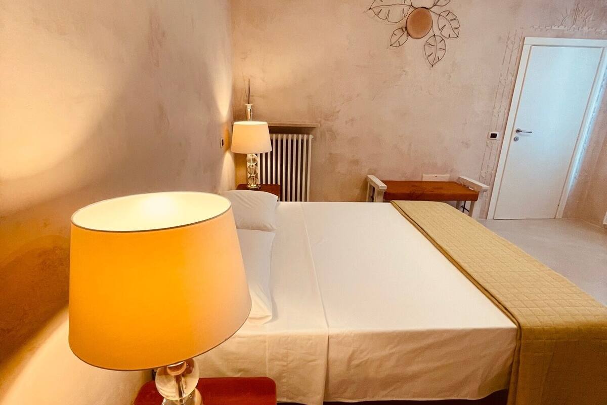 Deluxe driepersoonskamer, 1 slaapkamer | Gratis wifi