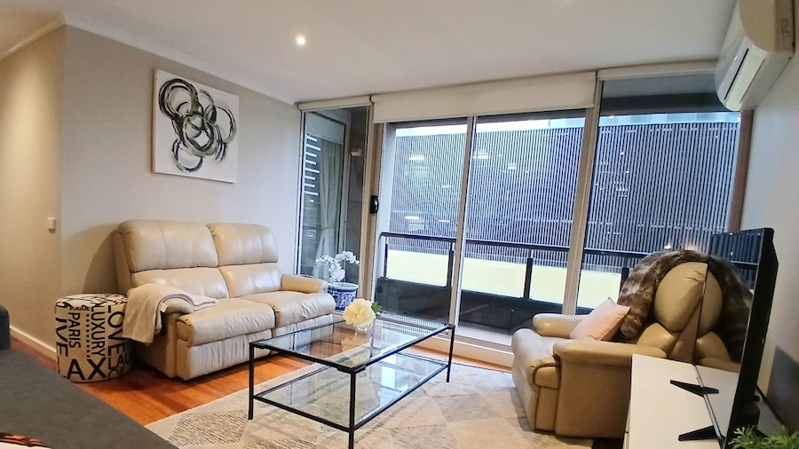 ReadySet Apartments at Southbank Condos