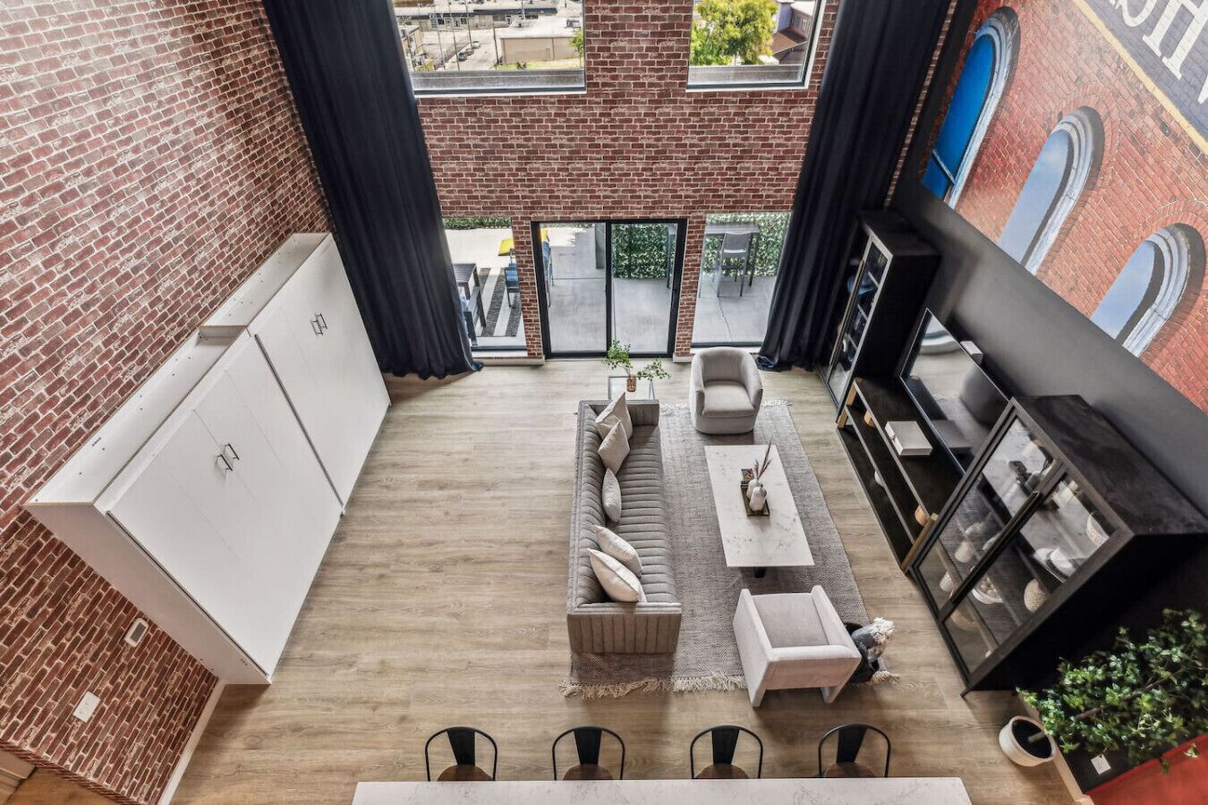 Smart TV, table tennis