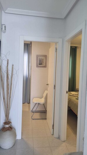 3 bedrooms, desk, iron/ironing board, free WiFi - Apartamento en Alquiler a 900 m de la Playa (El Moncayo)