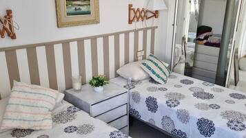 3 chambres, bureau, fer et planche Ă repasser, Wi-Fi gratuit