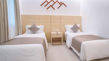 Minibar, tabla de planchar con plancha, wifi gratis y ropa de cama