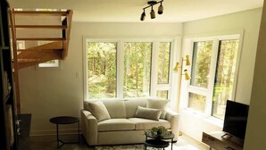 Living area - Spa, Relaxation, Forest & River | Le Marmontin (sainte-christine-d'auvergne)