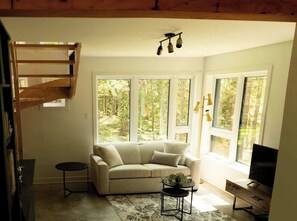 Fernseher, Kamin, Arbeitsbereiche