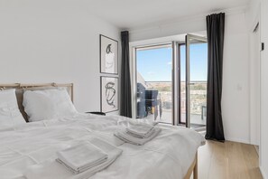 2 عدّة غرف نوم ومكتب ومكواة/لوح كي وواي فاي