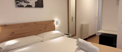 Double Room, Non Smoking, Private Bathroom