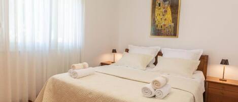 Apartment (Two Bedroom Apartment with Balcony)