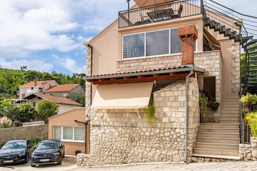 Apartamento (Three Bedroom Apartment with Jacuzzi) | Exterior