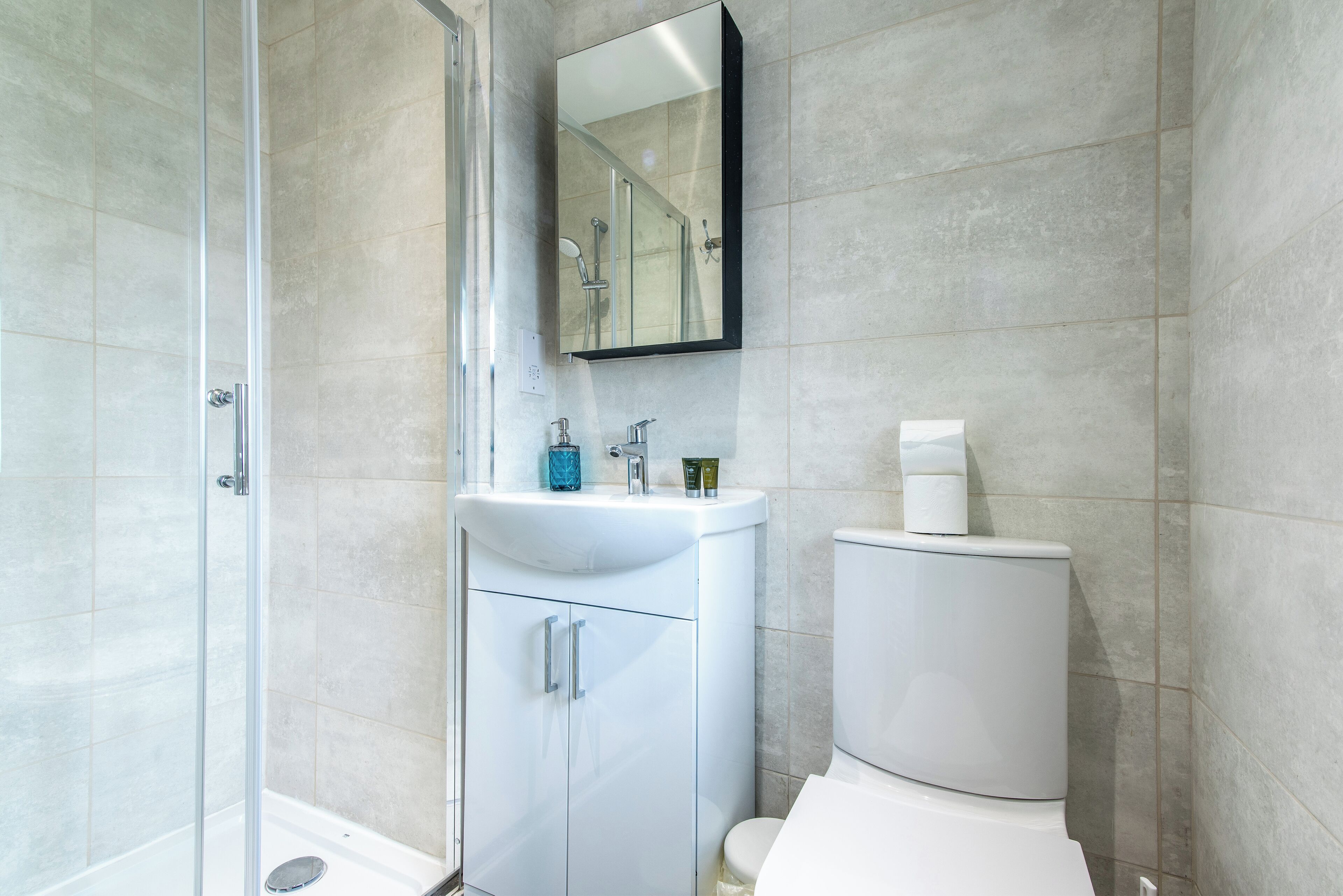 Casa, 3 quartos | Banheiro | Toalhas de banho, sabonete, shampoo, papel higiênico