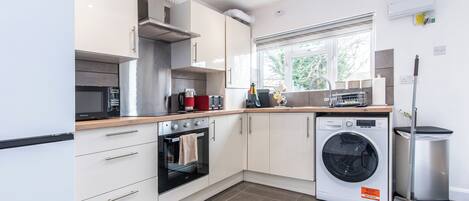 Casa, 3 camere da letto | Cucina privata | Frigorifero, microonde, forno, piano cottura