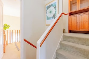 Interior - Delightful 3BD Family Home w Garden, Finsbury Park (Greater London)