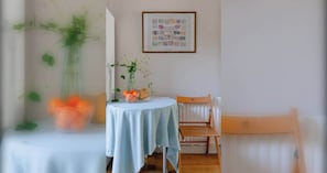 Dining - Delightful 3BD Family Home w Garden, Finsbury Park (Greater London)