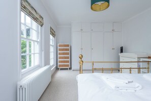 Room - Charming 3-Bedroom House in Richmond (Greater London)