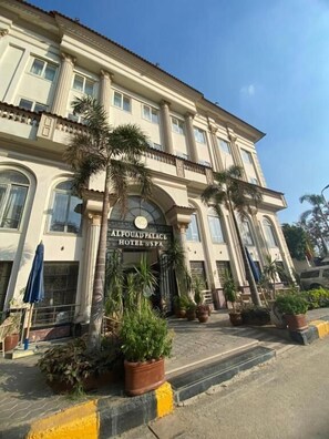 Exterior - Al Fouad Palace Pyramids View (Kirdasah)