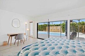 4 bedrooms, desk, iron/ironing board, WiFi - Aurora Oasis – Stylish 4 BDR (Palm Springs)