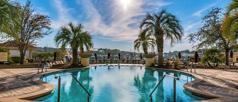 Piscine couverte, piscine chauffée