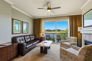 Smart TV, DVD player, stereo