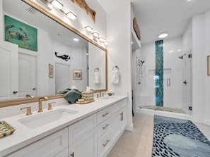 Shower, hair dryer, towels