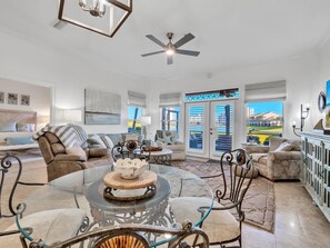 Interior - Lakefront 402, Upgraded 3-bd, 3-bath lakefront villa just steps to the beach! (Miramar Beach)