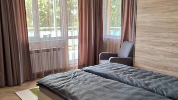 2 quartos, ferros/tábuas de passar roupa, Wi-Fi, roupa de cama