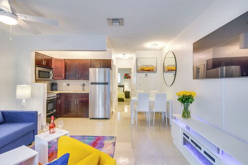 2 Mi to Ocean: Dog-friendly Hallandale Beach Condo