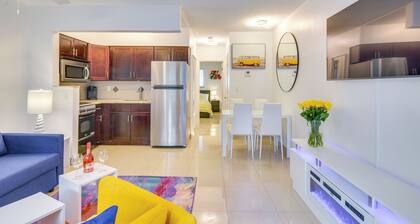 2 Mi to Ocean: Dog-friendly Hallandale Beach Condo