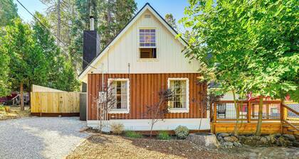 Hike, Ski & Fish: Charming Cabin in Twain Harte!