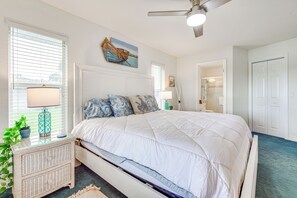 House (2 Bedrooms) | Interior - Lakefront Venice Home: 4 Mi to Manasota Key Beach! (Venice)