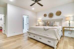 Interior - Flippin Vacation Rental: Walk to White River! (Flippin)