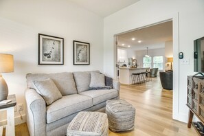 House (3 Bedrooms) | Interior - Flippin Vacation Rental: Walk to White River! (Flippin)