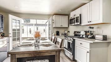 House (1 Bedroom) | Interior