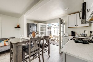 House (1 Bedroom) | Interior