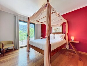 3 chambres, rideaux occultants, fer et planche à repasser, Wi-Fi gratuit