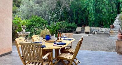 Sublime air-conditioned family villa 5 minutes from the sea.