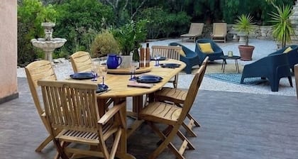 Sublime air-conditioned family villa 5 minutes from the sea.