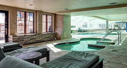 One Ski Hill Place Condo: Peak 8, Ski In/Out, Resort Amenities