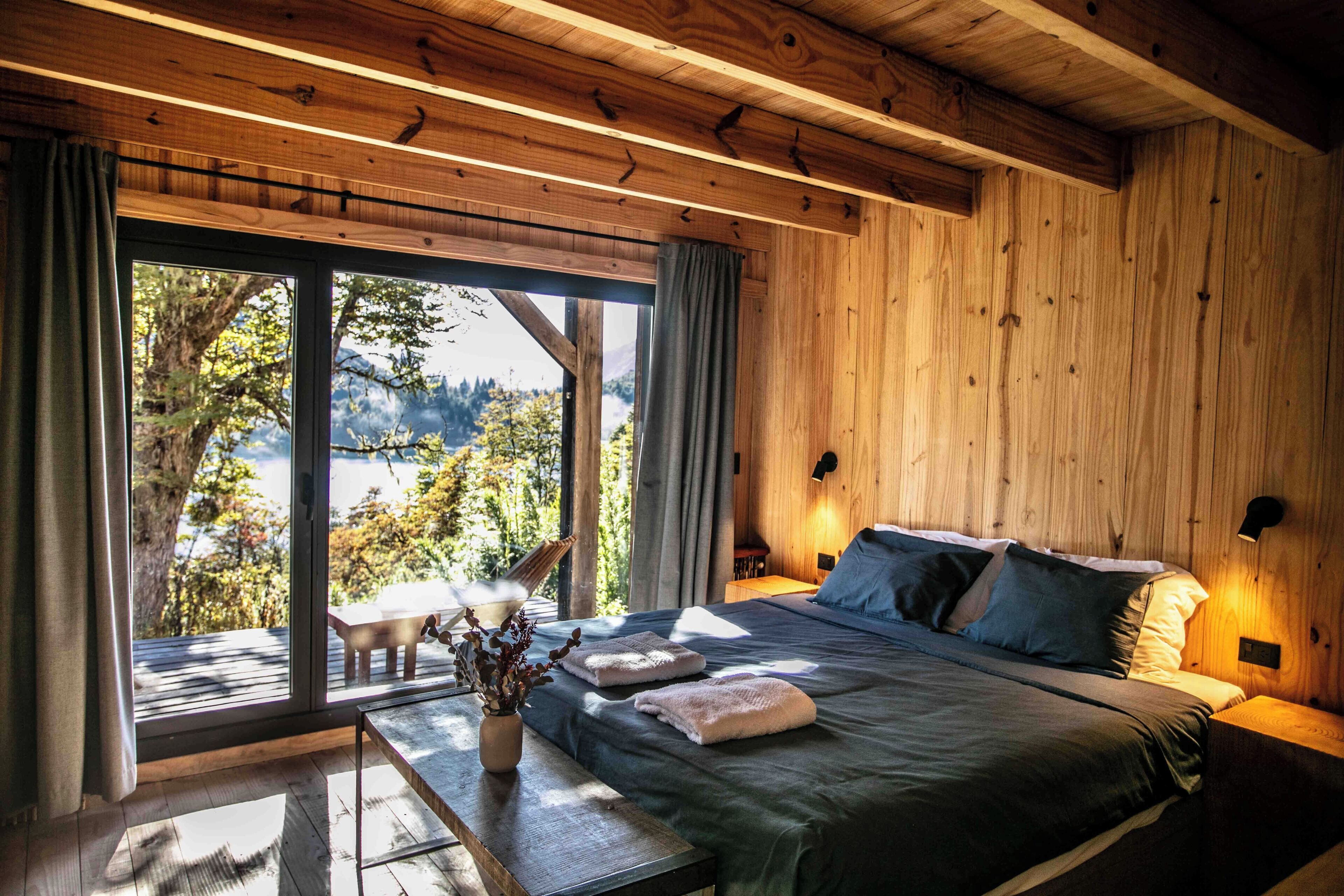 Standard Room, Balcony, Lake View | In-room safe, free WiFi