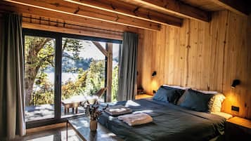 Standard Room, Balcony, Lake View | In-room safe, free WiFi