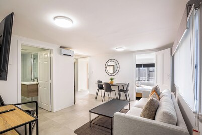 Riches Serendipity Home with Parking